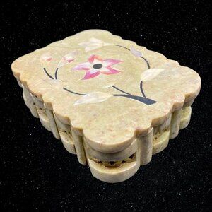 Vintage Indian Hand Carved Soapstone Floral Trink Box Floral Overlay 1.5”T 3”W
